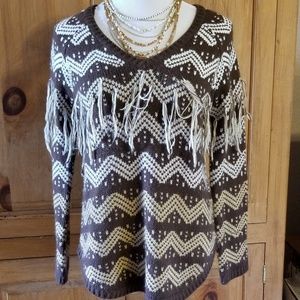 Romeo + Juliet Couture Sweater